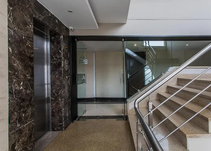 Capital O 14448 Hotel Sapphire Star Indore