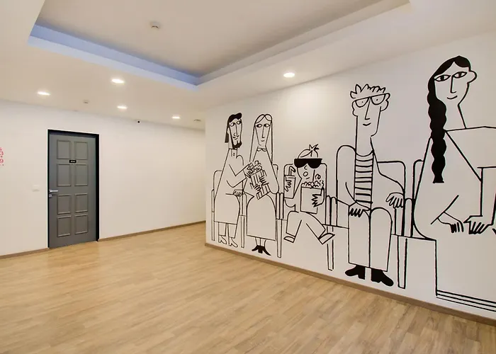 Super Townhouse Hotel O Benchmark Indore
